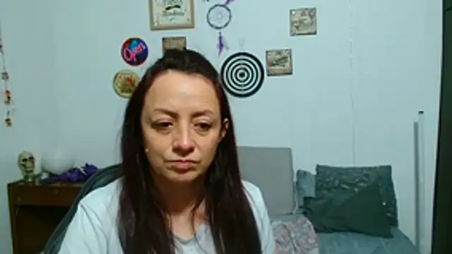 Snapshot of catalinamommyx chatting on June 2026 01:59:02 AM catalinamommyx online show from June 2026 01:59:02 AM