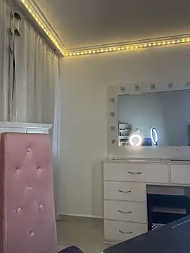 Snapshot of lina_pink chatting on March 2026 10:15:02 PM lina pink online show from March 2026 10:15:02 PM