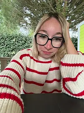 Snapshot of Giuliana_baby chatting on July 2026 06:40:01 AM Giuliana baby online show from July 2026 06:40:01 AM