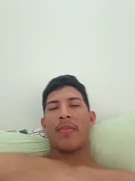 Snapshot of Guti_hazz chatting on October 2025 11:44:02 AM Guti hazz online show from October 2025 11:44:02 AM