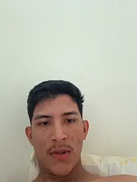 Snapshot of Guti_hazz chatting on December 2025 01:42:01 PM Guti hazz online show from December 2025 01:42:01 PM