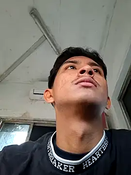 Snapshot of Guti_hazz chatting on March 2026 10:50:02 AM Guti hazz online show from March 2026 10:50:02 AM