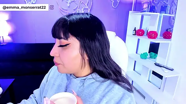 Emma monserrat online show from April 2026 11:19:01 AM