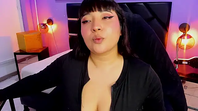 Snapshot of Emma_monserrat chatting on July 2026 11:34:02 AM Emma monserrat online show from July 2026 11:34:02 AM