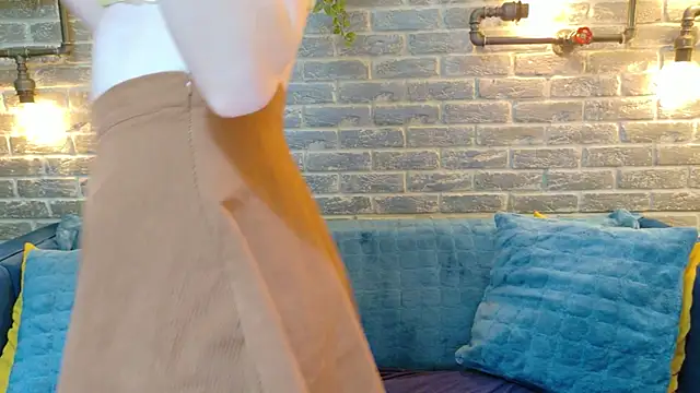 LisaCaprice online show from April 2026 04:21:02 AM