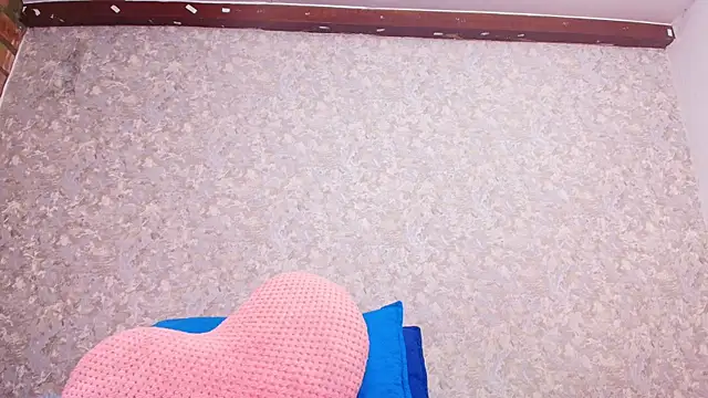 nicol f online show from February 2025 07:17:02 PM