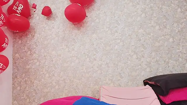 nicol f online show from February 2025 07:31:02 PM