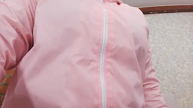 nicol f online show from September 2025 07:25:01 PM