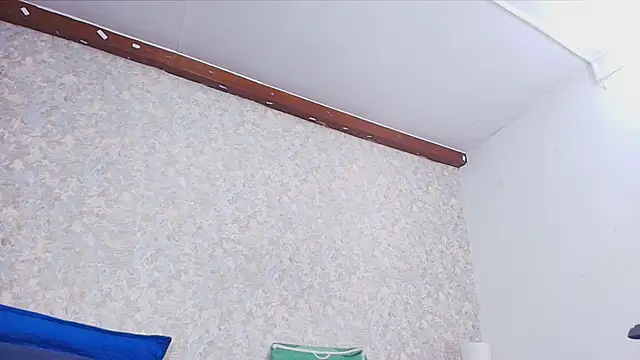 nicol f online show from November 2025 03:07:01 AM