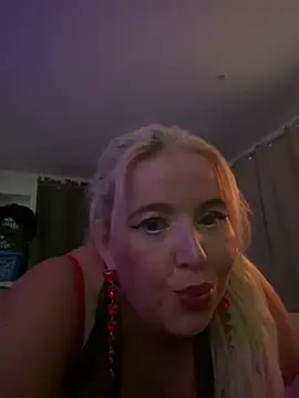 kelly  kiss71 online show from July 2026 04:09:01 PM