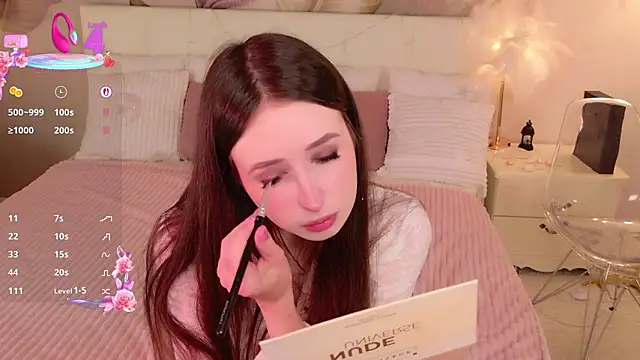 Snapshot of AliceLiddelle chatting on February 2026 04:49:01 PM AliceLiddelle online show from February 2026 04:49:01 PM