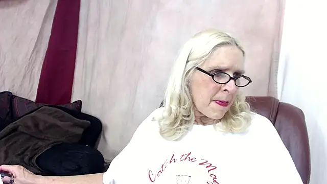 Jean Saint Sin online show from April 2026 05:57:01 AM