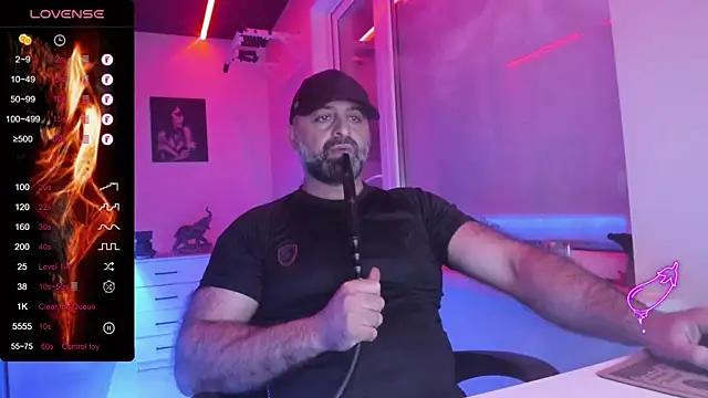 Snapshot of MAGABEAR077 chatting on June 2026 08:51:01 PM MAGABEAR077 online show from June 2026 08:51:01 PM