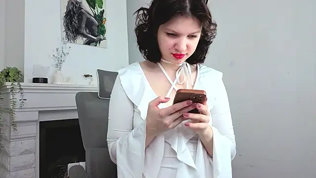 Baby Evalena online show from March 2026 05:11:01 AM