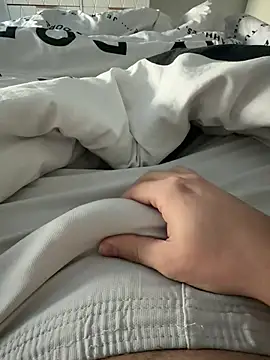 tiou72 online show from March 2026 07:47:02 AM