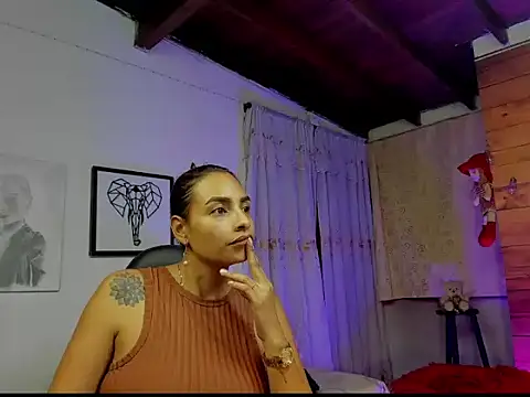 Snapshot of mykaelahoney chatting on January 2026 06:05:02 AM mykaelahoney online show from January 2026 06:05:02 AM
