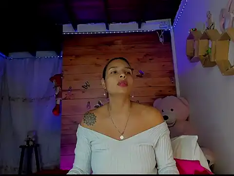 Snapshot of mykaelahoney chatting on January 2026 05:02:02 AM mykaelahoney online show from January 2026 05:02:02 AM