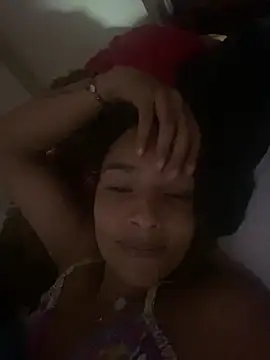Snapshot of mykaelahoney chatting on February 2026 10:41:02 PM mykaelahoney online show from February 2026 10:41:02 PM