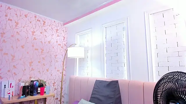 amber-hill online show from September 2025 07:04:01 PM