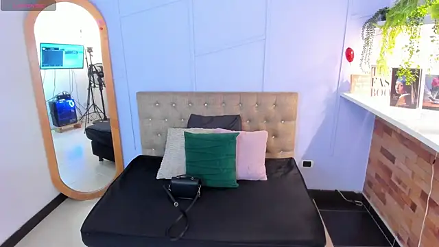 amber-hill online show from July 2026 12:09:01 PM