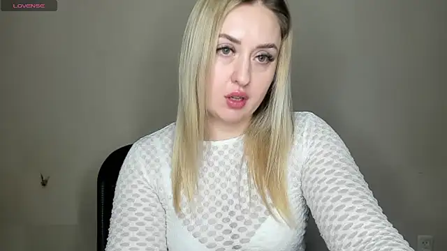 KennaJamess8 online show from January 2025 10:18:01 PM