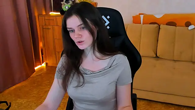 Lora Cain online show from December 2024 01:51:01 PM