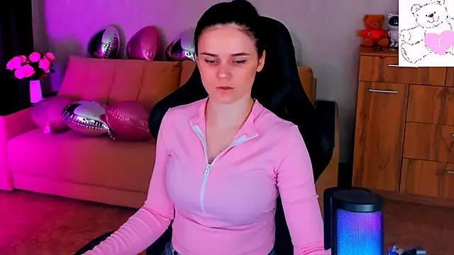 Lora Cain online show from February 2025 10:04:01 PM