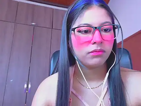 Snapshot of _ALLYSON18_ chatting on July 2026 12:01:01 PM ALLYSON18 online show from July 2026 12:01:01 PM