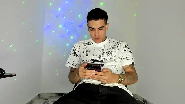 mikee scooth online show from April 2026 02:31:01 PM