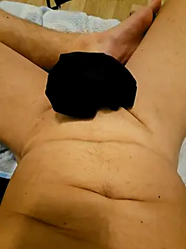 Moonbadboyss online show from March 2026 08:14:02 PM