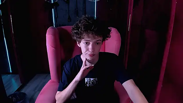 LukeSweet online show from February 2026 04:49:02 PM