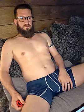 Icebearsticlese online show from March 2026 04:51:01 AM