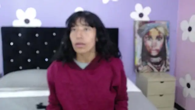 karolinee 66  online show from February 2026 03:56:01 AM