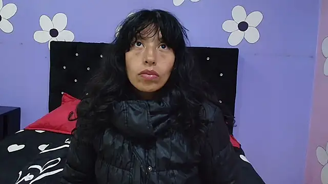 karolinee 66  online show from March 2026 04:09:01 AM