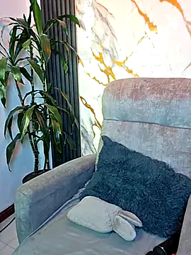 EmiGomez  online show from April 2026 12:54:02 PM