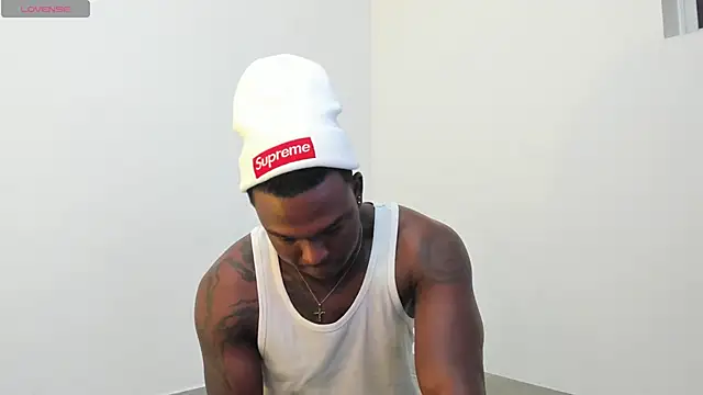 Troykhalil online show from November 2025 01:33:02 AM