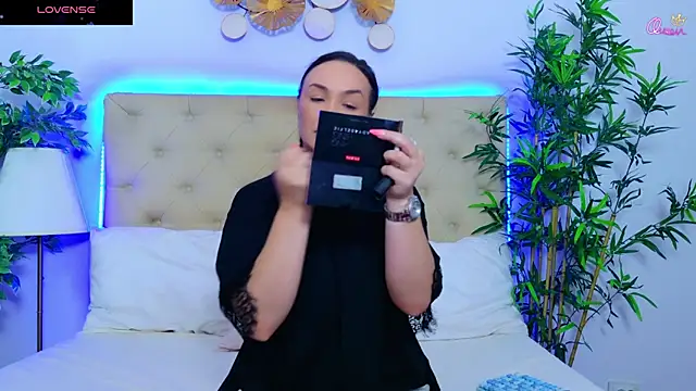 DaliyaArabian online show from July 2026 12:11:02 PM