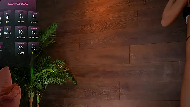 KairaAndrews online show from April 2026 06:42:01 PM