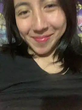 sarah12333 online show from May 2026 03:24:01 AM