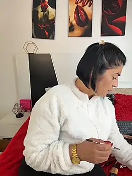 karenlennox1 online show from July 2026 12:39:02 AM