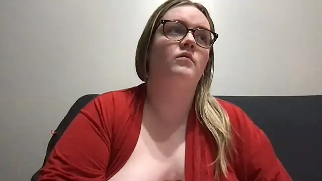 honeyyy24 online show from April 2026 11:36:01 PM