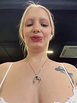 Snapshot of Milkyy_wway chatting on April 2026 05:38:01 AM Milkyy wway online show from April 2026 05:38:01 AM