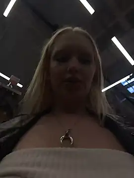 Snapshot of Milkyy_wway chatting on May 2026 03:23:02 AM Milkyy wway online show from May 2026 03:23:02 AM