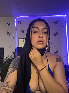 Lia-mitch online show from July 2026 06:51:02 PM