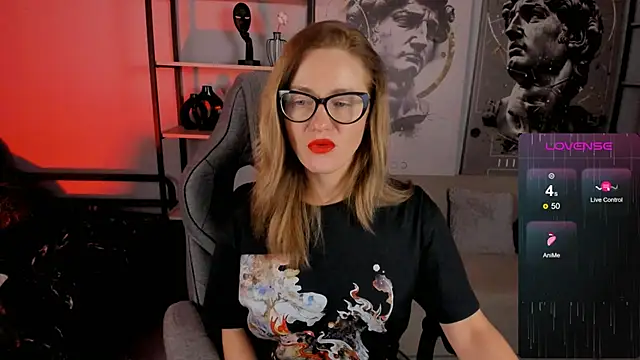 LadyIzabel online show from November 2025 08:26:01 AM