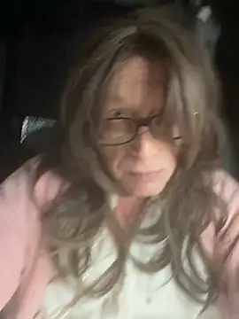 NinasNylonz online show from May 2026 01:52:02 PM
