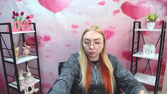 BeatriceFly online show from April 2026 11:46:02 AM