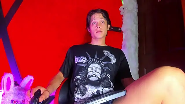 LilOwen  online show from March 2026 05:16:01 PM