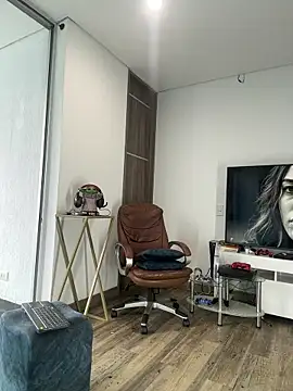 Snapshot of Dominiofit chatting on February 2026 12:32:02 PM Dominiofit online show from February 2026 12:32:02 PM