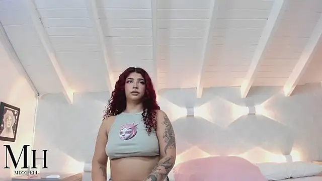 MizzHell online show from September 2025 12:43:02 PM